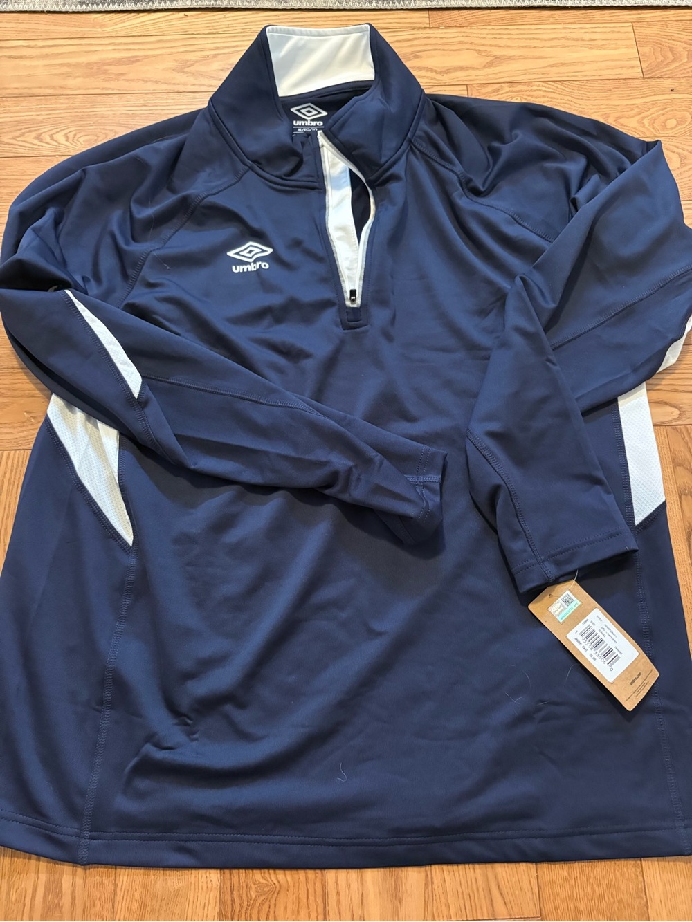 Umbro soccer 1/4 long sleeve shirt new with tags XL